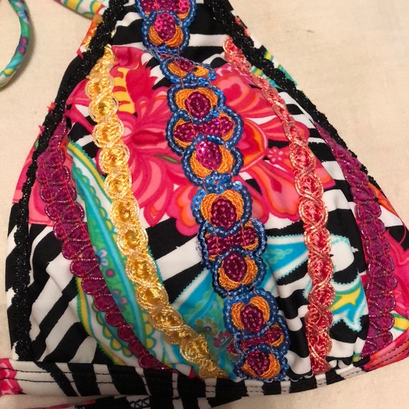 L/XL floral embellished bikini - Picture 2 of 3